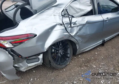 2023 Toyota Camry Xse z USA, uszkodzony, nr VIN 4T1K61AK6PU749803